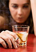 Алкоголизм у женщин развивается на 4-5 лет раньше, чем у мужчин
