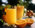 Апельсиновый сок признали идеальным напитком для завтрака 